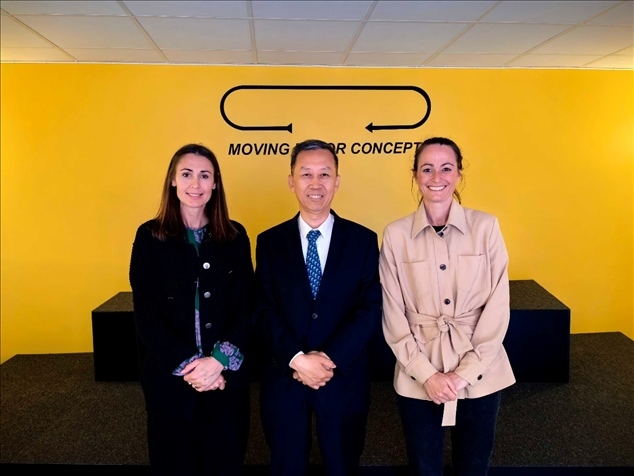 中國駐瑞典大使崔愛民應(yīng)邀參訪瑞典牧夫樂公司。中國駐瑞典大使館供圖