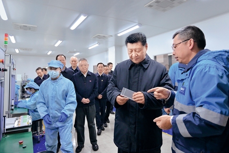 2024年3月18日至21日，中共中央總書記、國家主席、中央軍委主席習近平在湖南考察。這是18日下午，習近平在中德合資企業(yè)巴斯夫杉杉電池材料有限公司考察。 新華社記者 謝環(huán)馳/攝