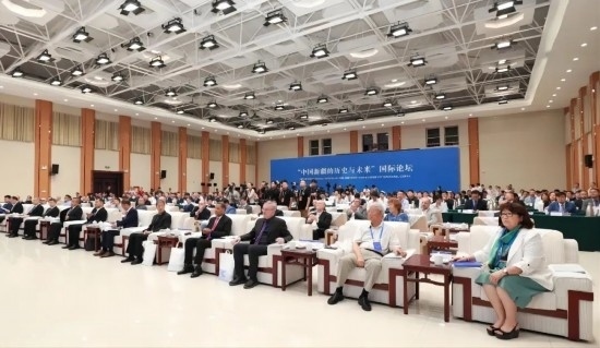 6月12日，“中國(guó)新疆的歷史與未來(lái)”國(guó)際論壇在喀什舉辦。（圖片來(lái)源：民族畫(huà)報(bào)）