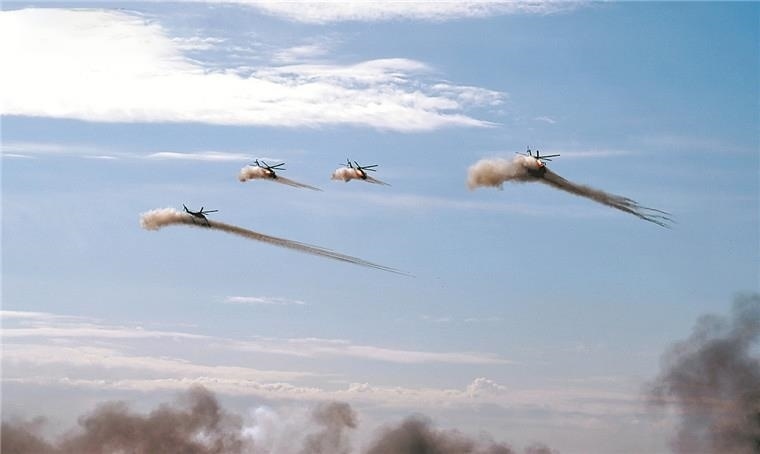 △“和平使命—2021”上合組織聯(lián)合反恐軍演。