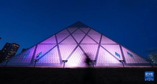 這是7月2日在哈薩克斯坦首都阿斯塔納拍攝的和平和諧宮。新華社記者 王建華 攝