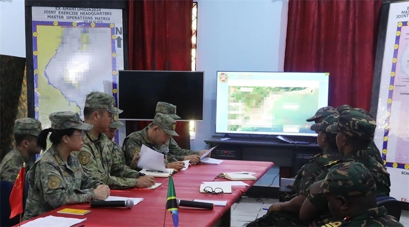 海上指揮所商定細(xì)節(jié)。王福攝