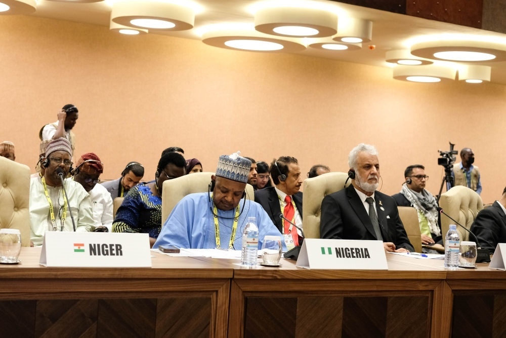 1月20日，與會代表出席在烏干達首都坎帕拉舉行的不結(jié)盟運動第19次峰會閉幕式。新華社發(fā)（阿佳拉·納瓦達攝）