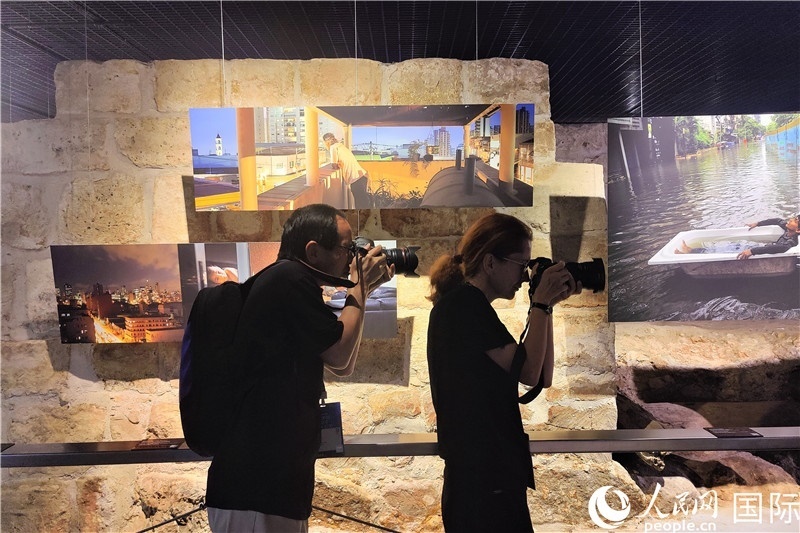 金磚國家城市主題攝影展現(xiàn)場。 人民網(wǎng)記者 于宏建攝