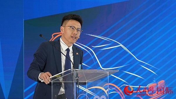 延鋒彼歐南非公司總經(jīng)理張鑫致辭。人民網(wǎng) 張茜攝