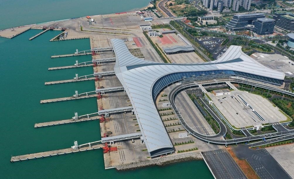 這是已經(jīng)停航的?？谛潞８郏?月4日攝，無人機照片）。新華社記者 郭程 攝