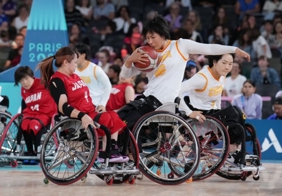 巴黎殘奧會(huì)｜“撞車、摔倒，我們都習(xí)慣了”