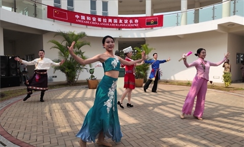 舞蹈《美麗中國》。內(nèi)圖大學(xué)孔子學(xué)院供圖