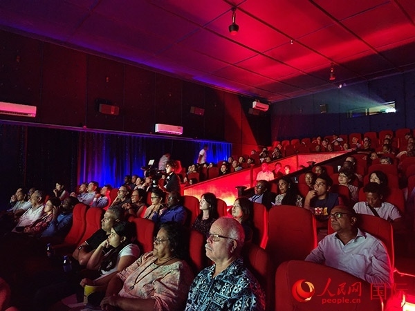 塞舌爾首屆中國(guó)電影節(jié)開幕式現(xiàn)場(chǎng)。人民網(wǎng)記者 黃煒鑫攝