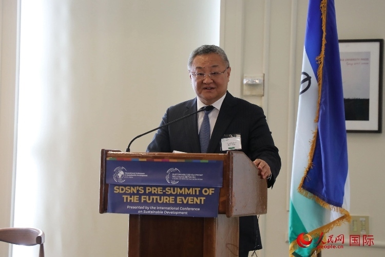 中國(guó)常駐聯(lián)合國(guó)代表傅聰大使發(fā)表演講。人民網(wǎng)記者 李志偉攝