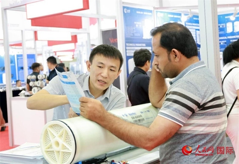 中企產(chǎn)品介紹。人民網(wǎng)記者管克江攝
