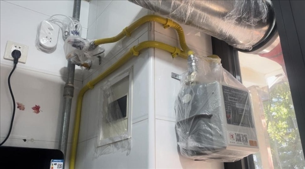 北京市石景山區(qū)高井路社區(qū)更換燃?xì)夤艿篮蟮木用窦?。人民網(wǎng) 劉佳欣攝