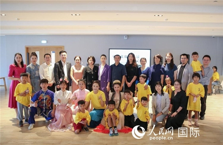 開(kāi)營(yíng)儀式部分嘉賓合影。人民網(wǎng)中東中心分社塔里克·易卜拉欣攝