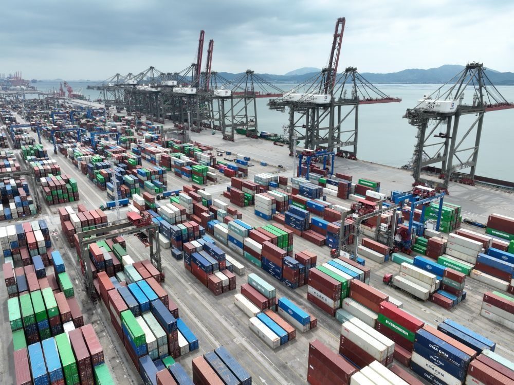 這是中國（福建）自由貿(mào)易試驗區(qū)廈門片區(qū)內(nèi)的廈門遠(yuǎn)海碼頭（2024年9月5日攝）。