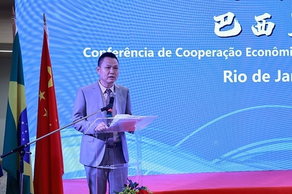 中國駐里約熱內(nèi)盧總領館副總領事王尉育在活動現(xiàn)場致辭。人民網(wǎng)記者 陳海琪攝