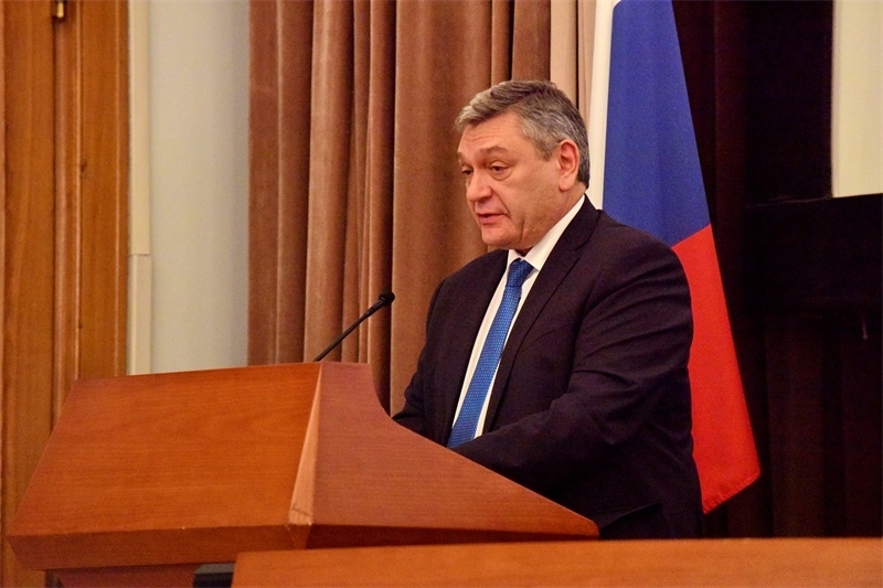 俄羅斯外交部副部長魯?shù)强浦罗o。主辦方供圖