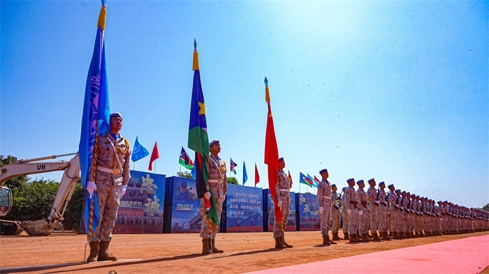 授勛官兵莊嚴列隊。王軍杰攝