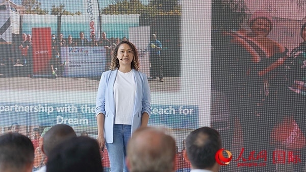 奇瑞南非公司全國(guó)市場(chǎng)經(jīng)理維倫·彼得森發(fā)言。人民網(wǎng) 張茜攝