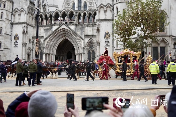 2024倫敦金融城市長就職巡游現場。吳若鳴攝