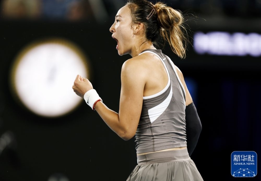 ↑鄭欽文在比賽中慶祝得分。新華社記者 馬平 攝