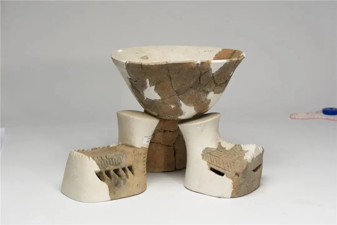 陶缽支座組合。國博供圖