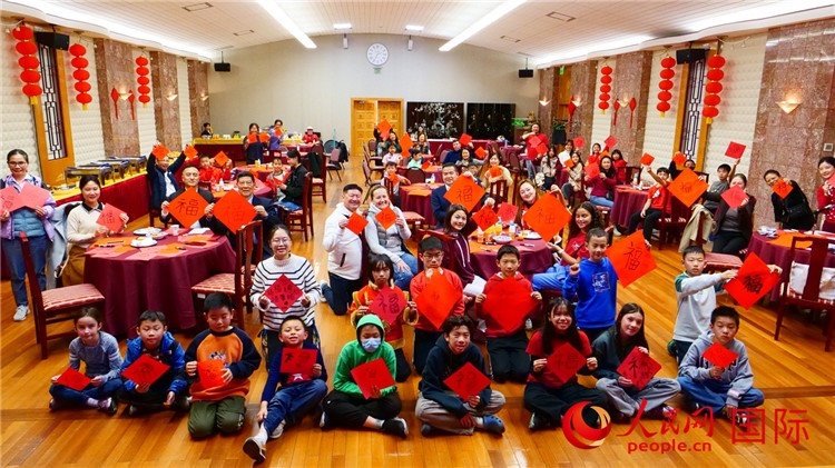 威廉蘭德小學(xué)師生活動(dòng)現(xiàn)場(chǎng)合影。李鑫江攝