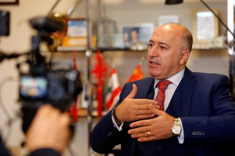 瓦里夫·庫邁哈在接受采訪。受訪者供圖