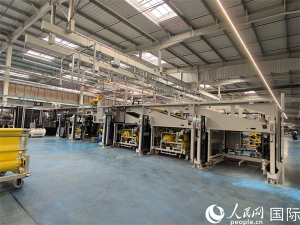 森麒麟在科技城的工廠內(nèi)部。人民網(wǎng)記者 黃培昭攝