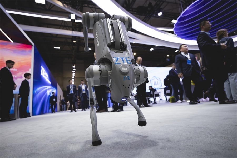中興展位上的機器狗。