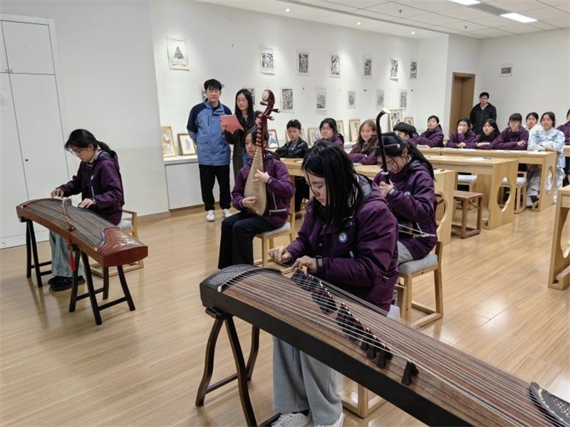 匡園學(xué)生民樂合奏。