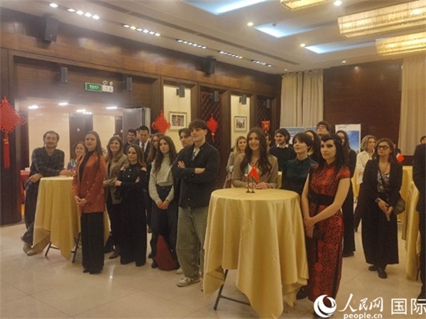 來自意大利多所高校的師生代表參加了此次活動。人民網(wǎng)記者鄭彬攝