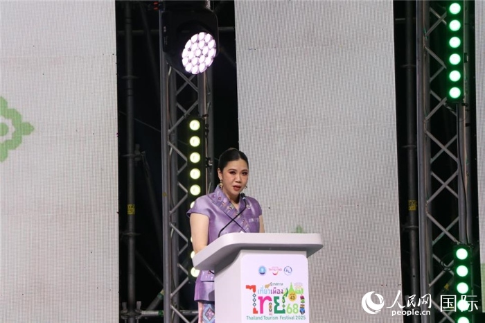 泰國(guó)旅游局局長(zhǎng)塔佩妮在開(kāi)幕式上致辭。朱瀟逸攝