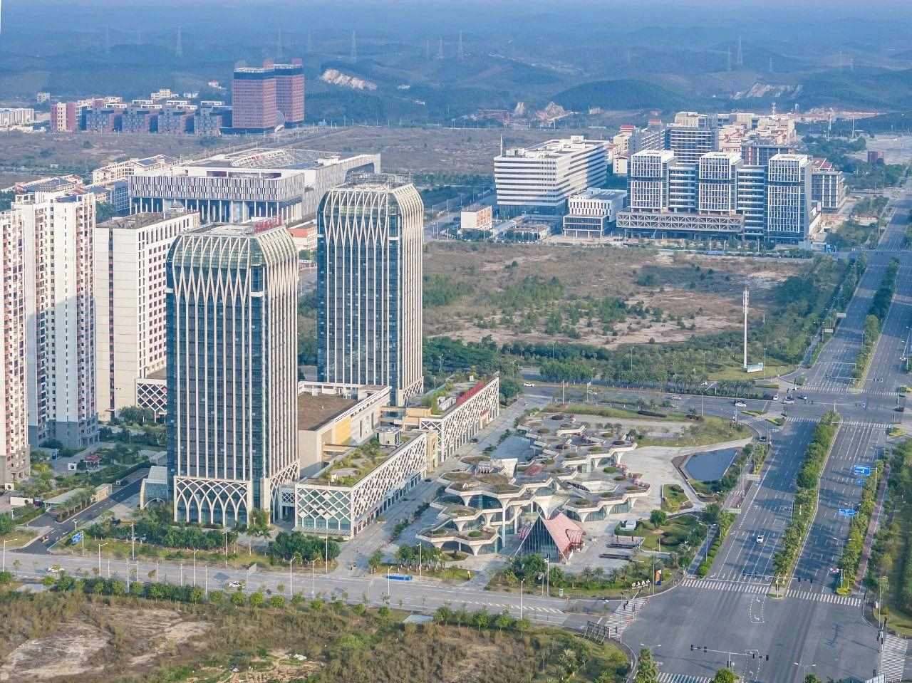 2023年11月，廣西欽州，航拍中國(guó)—馬來(lái)西亞欽州產(chǎn)業(yè)園區(qū)。