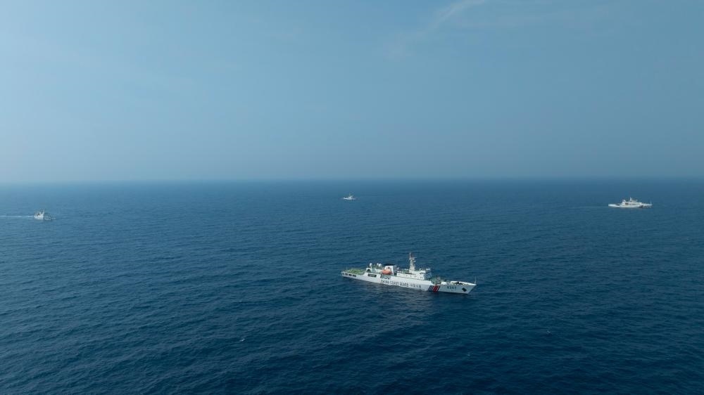 4月22日，中越海警艦艇編隊(duì)在北部灣海域開(kāi)展聯(lián)合巡邏。（中國(guó)海警供圖）