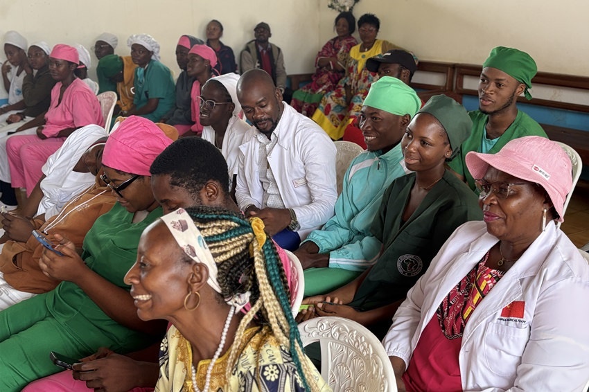 【2】圖為活動(dòng)現(xiàn)場。中國（山西）第24批援喀麥隆姆巴爾馬尤醫(yī)療隊(duì) 供圖