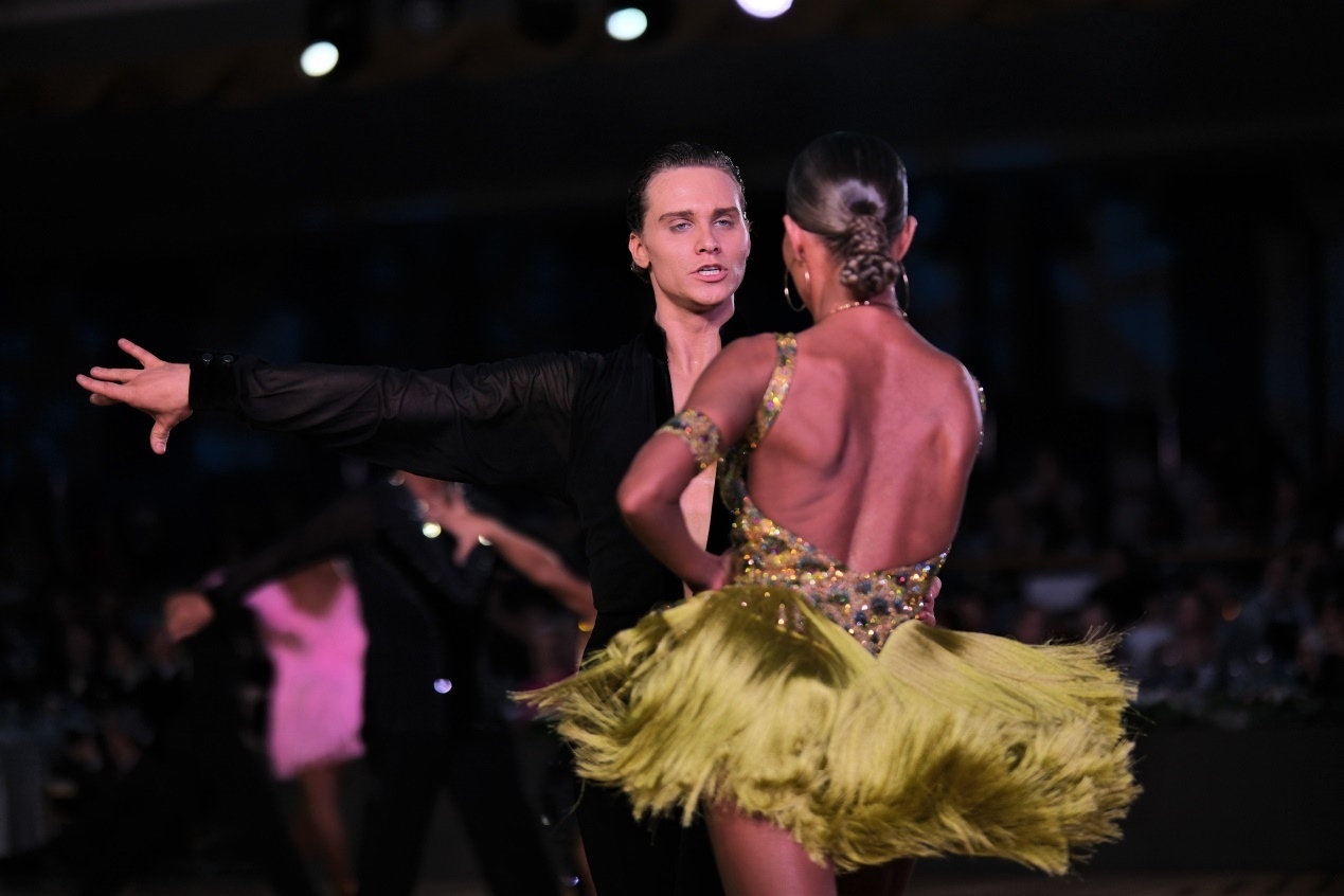 第七屆“克里姆林宮杯”國(guó)標(biāo)舞錦標(biāo)賽現(xiàn)場(chǎng)。于子恒攝