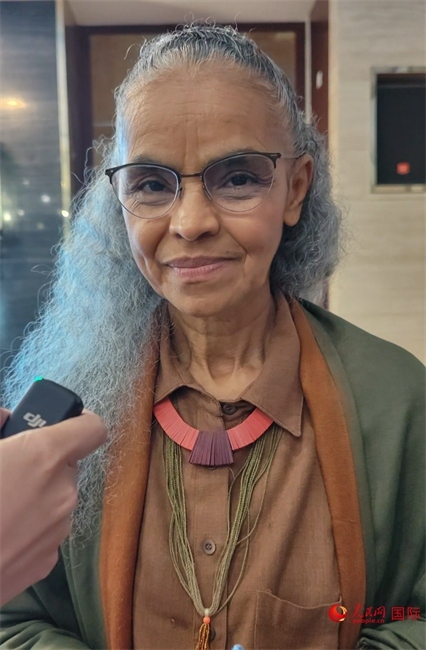 巴西環(huán)境與氣候部部長(zhǎng)瑪麗娜·席爾瓦接受人民網(wǎng)采訪。人民網(wǎng)記者 符園園攝