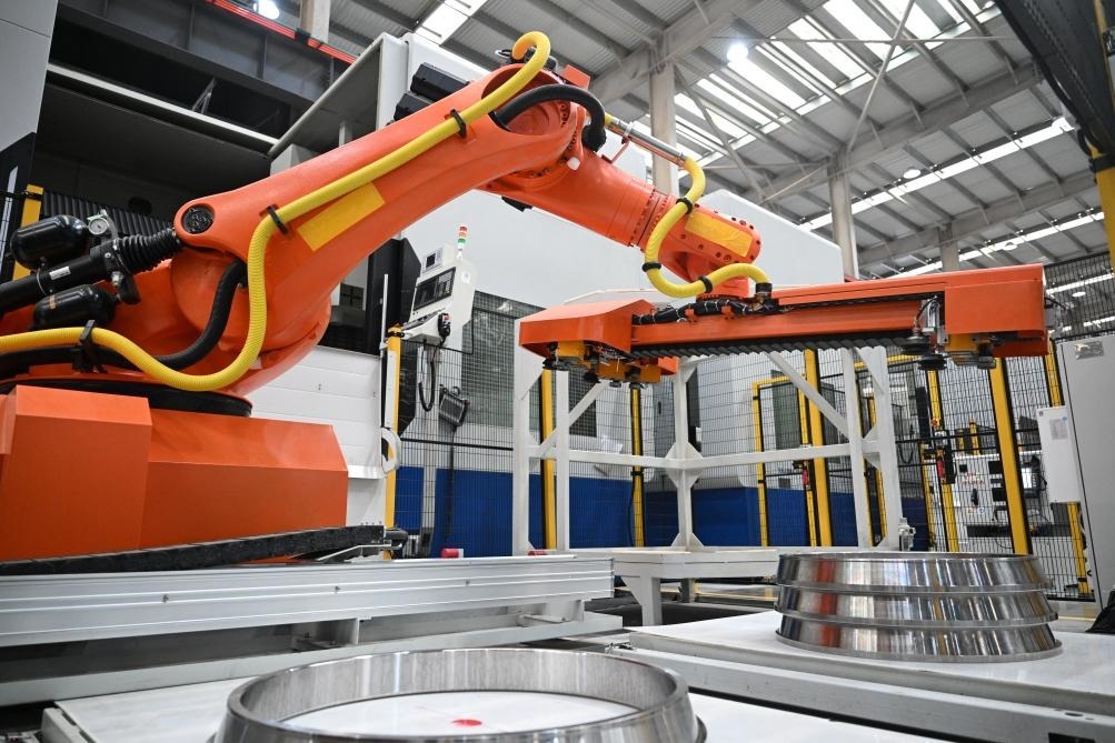 這是洛陽軸承集團股份有限公司的智能生產線。新華社記者 李嘉南 攝