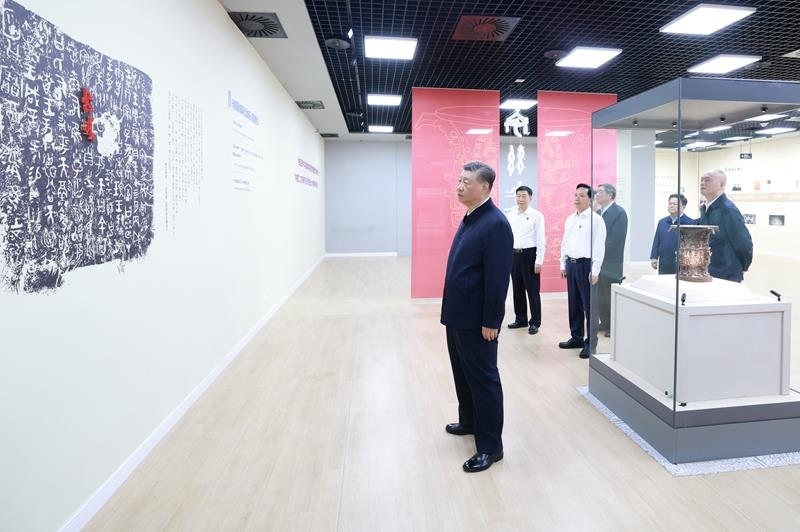 △2024年9月10日，習(xí)近平總書(shū)記來(lái)到陜西寶雞市參觀寶雞青銅器博物院。