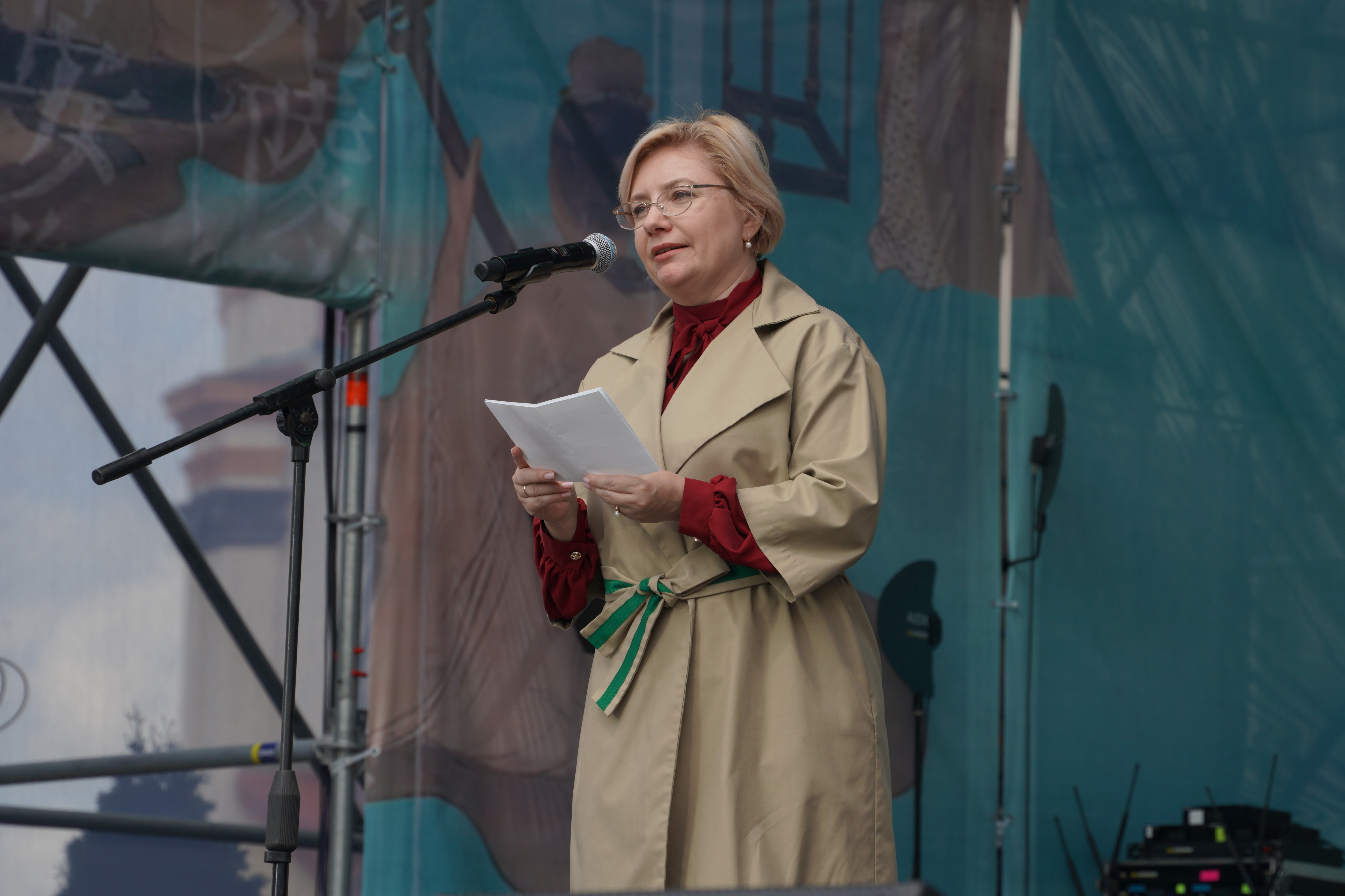 拉扎列維奇在活動開幕式上發(fā)表致辭。中國駐白俄羅斯大使館供圖